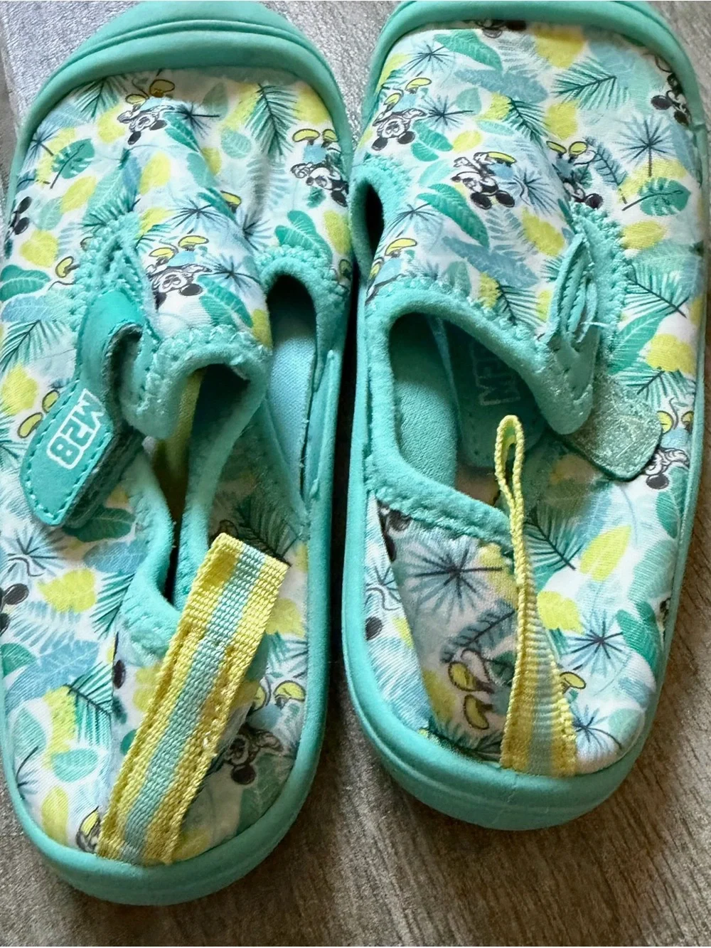 Turquoise Kids Mickey Water Shoes Size 11/12
